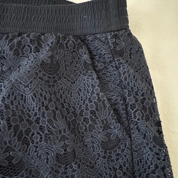 Abercrombie and Fitch Lace short, XS (Bonus black lace H&M shorts) - Picture 5 of 9
